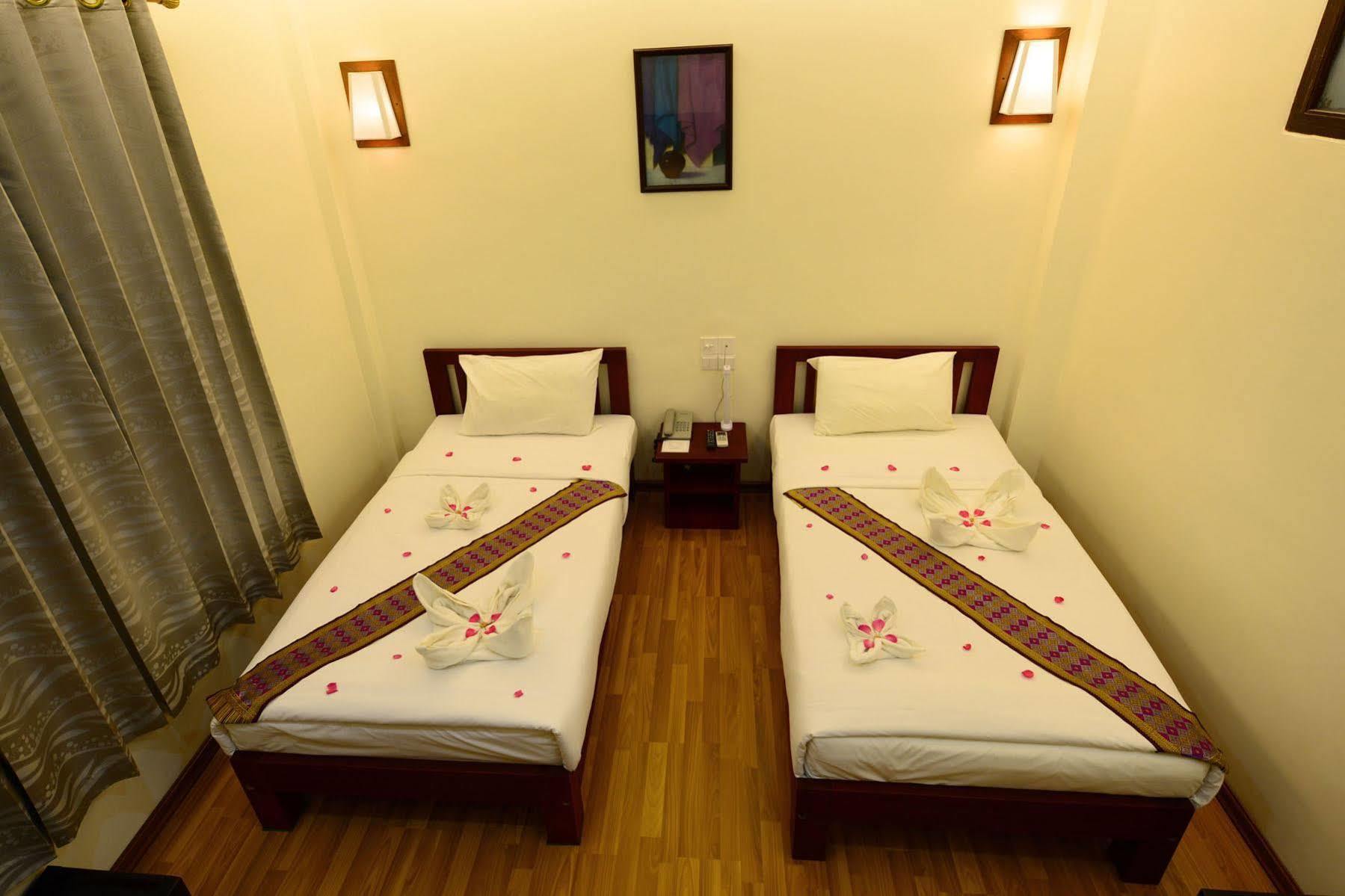 Uct Taunggyi Hotel Extérieur photo